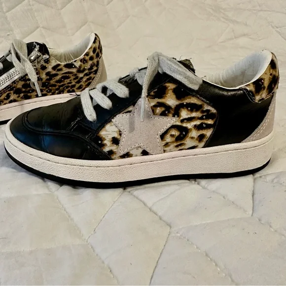 Girls Vintage Havana Black and Leopard Kids Sneakers - Picture 2 of 16